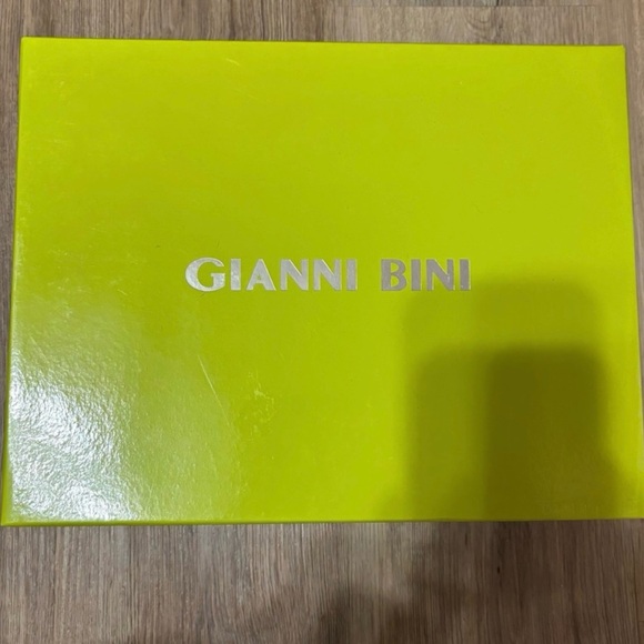 Gianni Bini Black Suede Pointed Toe Heels with Ankle Strap LIKE NEW WORN ONCE - Picture 7 of 13